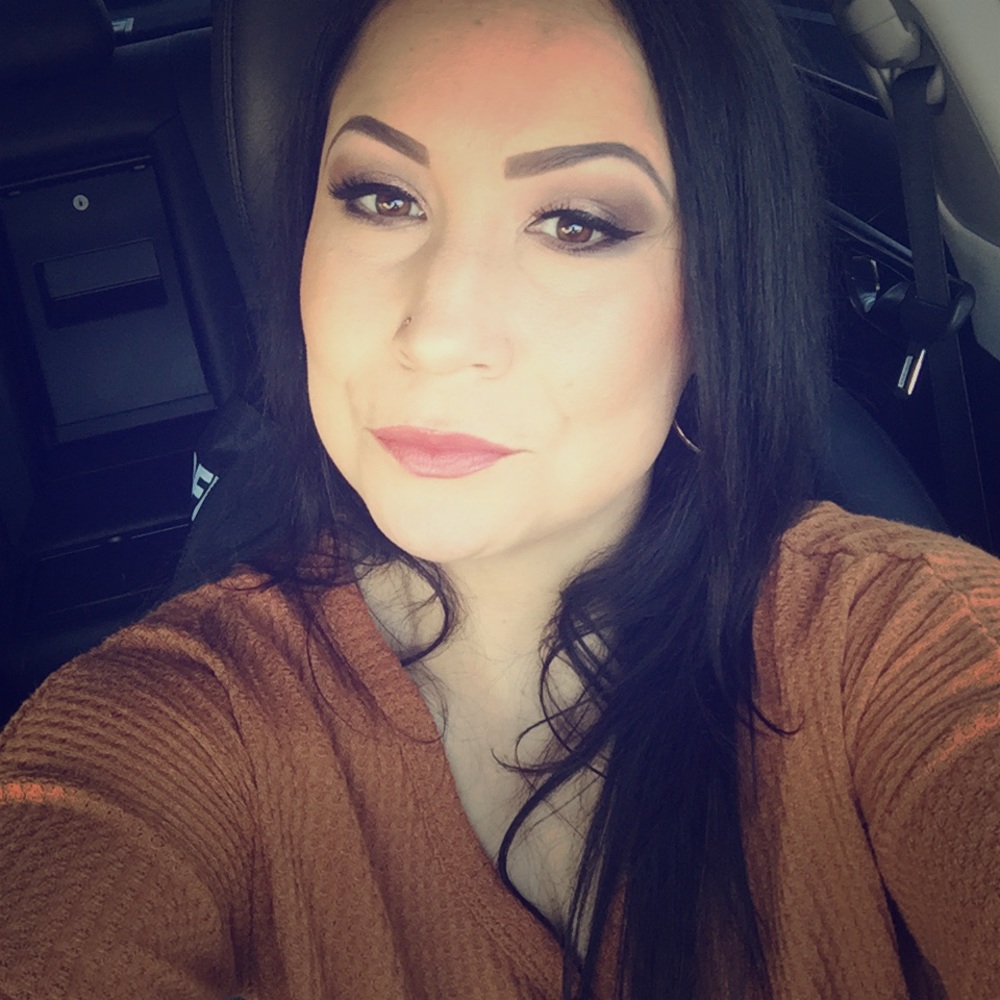 Meet your Posher, Roxanne